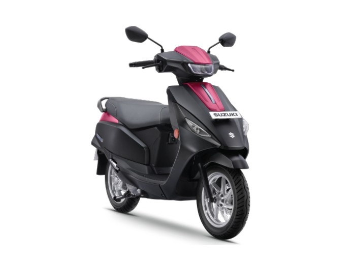 Suzuki e-Access 2025 Electric Scooter in Dual Tone Black and Pink Color
